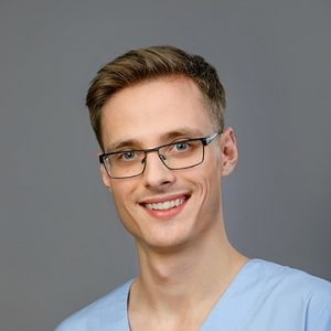 Gydytojas odontologas Julius Dirsė, Slėnio odontologijos klinika Vilniuje | Slėnio odontologijos klinika