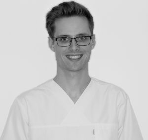 Gydytojas odontologas ortopedas Julius Dirsė, Slėnio klinika Vilniuje | Slėnio odontologijos centras