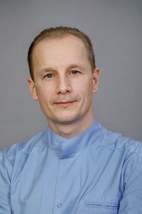 Gydytojas burnos, veido ir žandikaulių chirurgas, Aleksandras Gordevičius | Slėnio odontologijos klinika Vilniuje